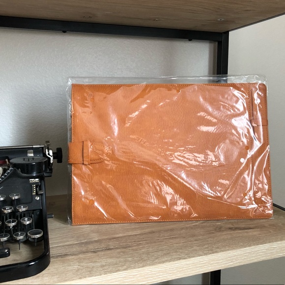 💻📱Premium Synthetic Leather Laptop/Tablet Case - Picture 4 of 8